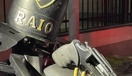 Polícia Militar prende dupla por porte ilegal de arma de fogo em Maceió