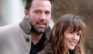 Atriz Jennifer Garner cancela divórcio com Ben Affleck por estar grávida dele