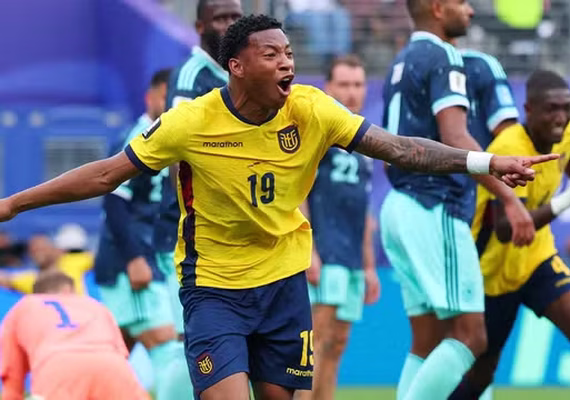 Com gol de Plata, Equador vira contra a Alemanha e avança na Copa do Mundo