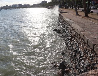 Praias: obras para conter avanço do mar podem ter efeito contrário