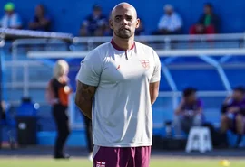 CRB confirma saída de Felipe Lucena da comissão técnica
