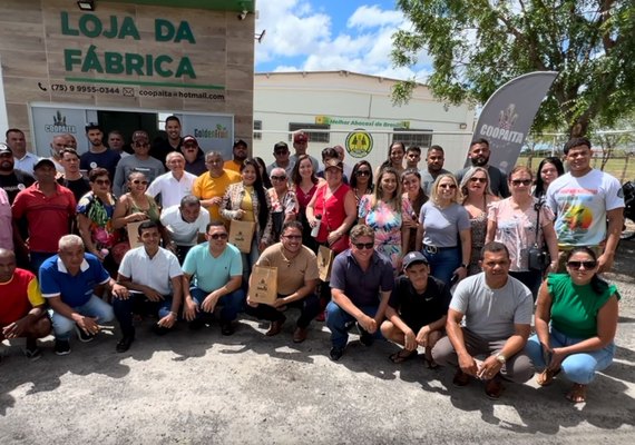 Cooperativa de Palmeira dos Índios (Carpil) leva delegação nordestina ao Paraná para grande evento nacional