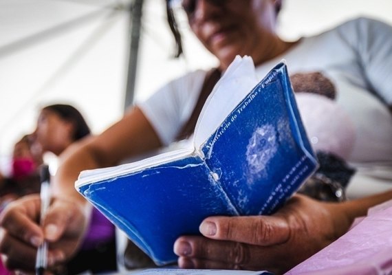 Secretaria do Trabalho disponibiliza 1.820 vagas de emprego por meio do Sine Maceió