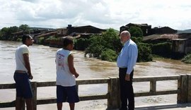 Dom Antônio Muniz visita cidades atingidas pelas águas do Rio Mundaú