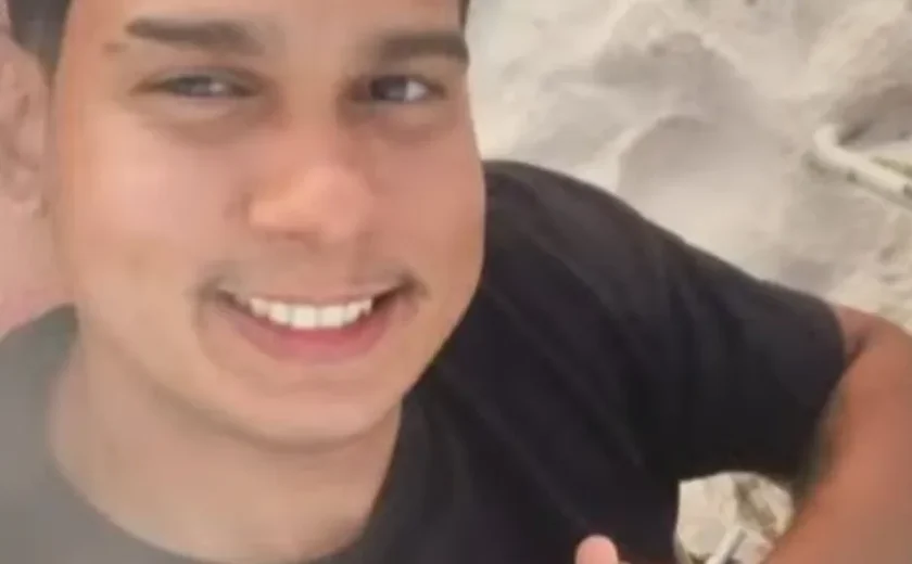 Homem morre e mulher fica ferida em incêndio em kitnet no Farol