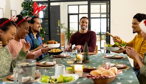 Ceia de Natal 2024 fica 5,8% mais cara: veja dicas para economizar e aproveitar a época