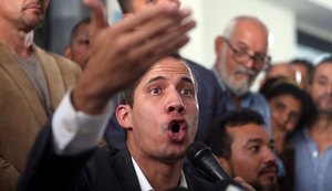 Guaidó tenta articular greve do setor público