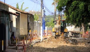 Moradores dos Flexais recebem Rafael Brito e criticam obras da Braskem