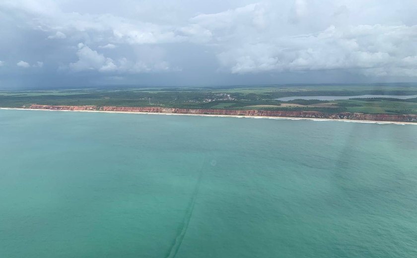 Agentes da Segurança Pública seguem realizando buscas por pescadores desaparecidos no mar