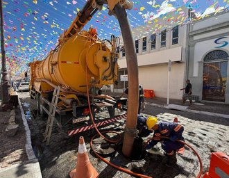 Infraestrutura reforça limpeza e desobstrução de galerias durante os festejos juninos no Jaraguá