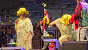 Susto no palco! Alcione cai durante show no Maranhão