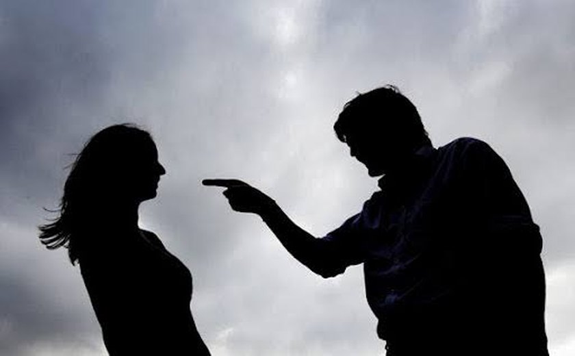 ALE aprova projeto que prevê transferência de servidoras vítimas de violência doméstica