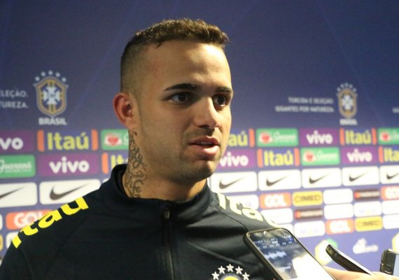 Com dinheiro no caixa, Grêmio descarta investida do Valencia por Luan