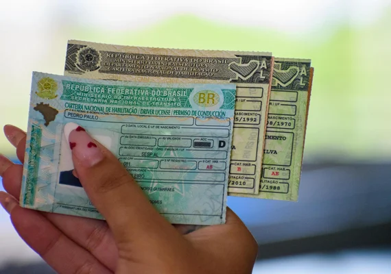 Comissão aprova projeto que estende para 60 dias a validade da CNH vencida
