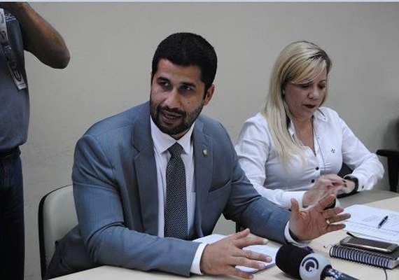 Fábio Costa tenta ser delegado e vereador ao mesmo tempo