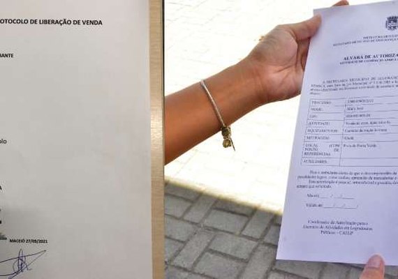 Prefeitura alerta sobre venda de alvarás falsos para ambulantes na orla de Maceió