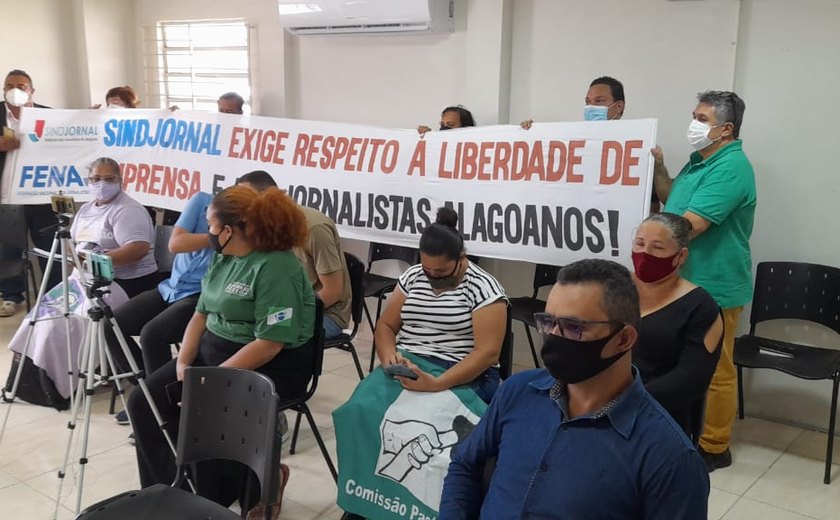 Sindjornal protesta na Câmara de Vereadores de Murici contra ataques sofridos pelo jornalista Ivan Nunes