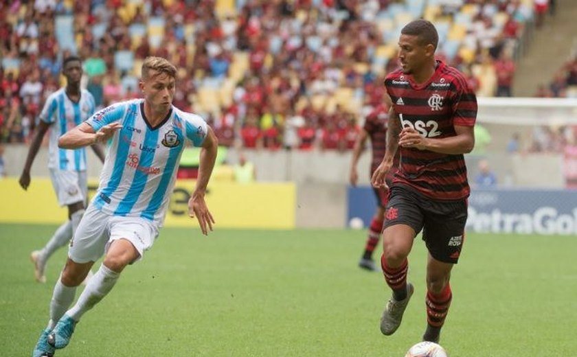 Macaé e Flamengo ficam no empate na estreia do Carioca