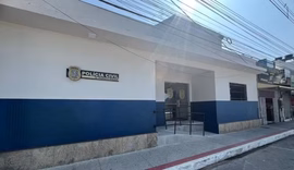 Pastor é preso por fazer cultos em banheiro de igreja e sessões de hipnose para estuprar adolescentes no ES