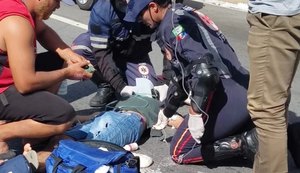 Acidente de trânsito deixa motociclista ferido no Farol