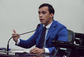Delegado Leonam Pinheiro cobra investigação rigorosa sobre morte do elefante-marinho Leôncio em Alagoas
