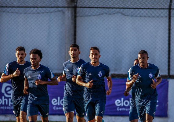 CSA trabalha para trazer quatro reforços