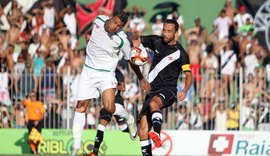 Vasco toma gol no fim do jogo, perde para a Cabofriense e se complica