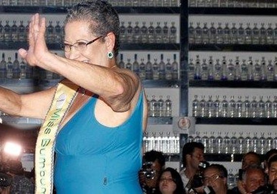 Dona Geralda vence concurso Miss Bumbum: 'Valorizar mulheres da minha idade'