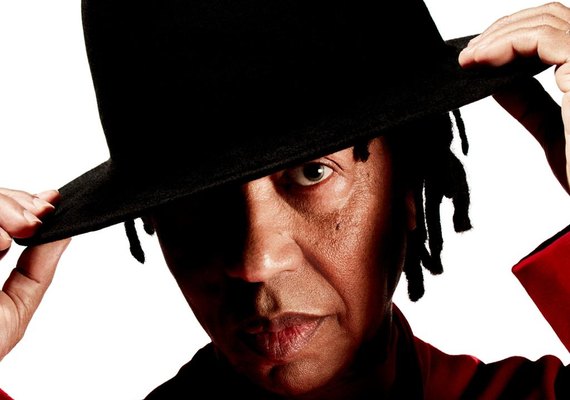 Djavan estreia turnê mundial em Maceió no dia 31 de março
