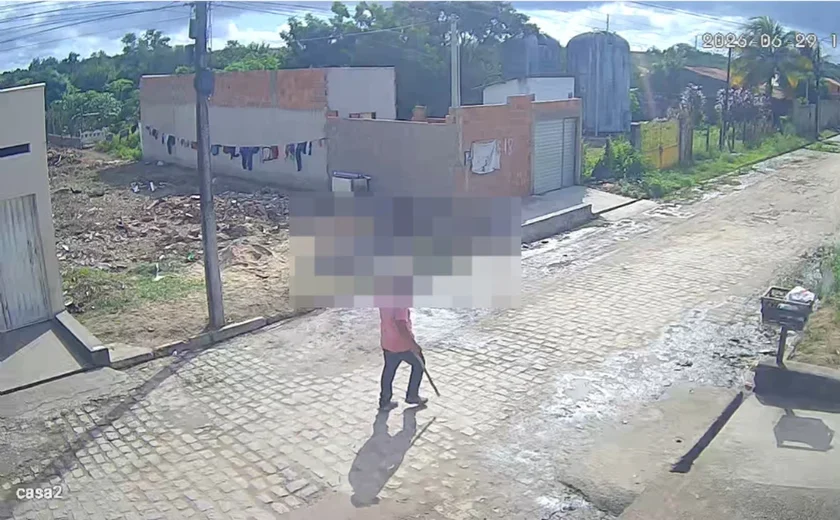 Homem suspeito de agredir cachorro com pedaço de madeira é identificado em Arapiraca