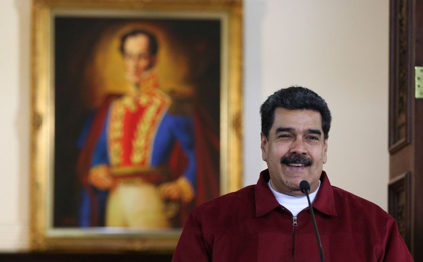 Maduro indica que se manterá no poder