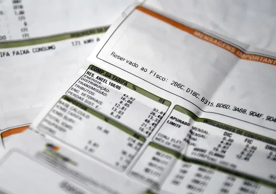 Aneel mantém bandeira para vermelha 1 na conta de luz em novembro