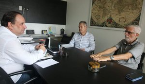 Luciano Barbosa articula rede de enfrentamento ao Covid-19 em Arapiraca