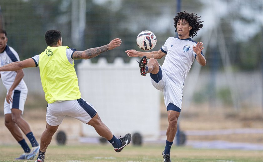 CSA inicia pré-temporada com bola no CT Gustavo Paiva
