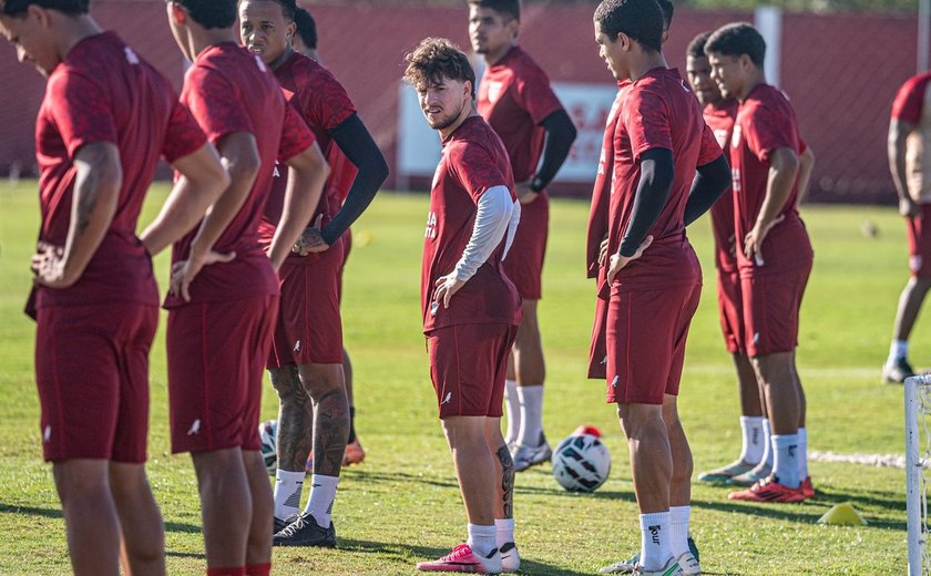 CRB encerra preparação para duelo contra o Náutico e convoca torcida para jogo decisivo no Rei Pelé