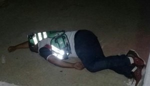 Mototaxista é morto com tiro no peito após reagir a assalto