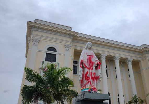 Mais uma: Imagem de Nossa Senhora das Graças é alvo de vandalismo em Jaraguá