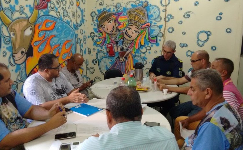 Órgãos municipais se reúnem para alinhar festejos juninos em Maceió