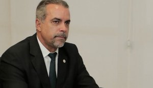 Juiz da capital recebe título de Cidadão Honorário no Sertão de AL  