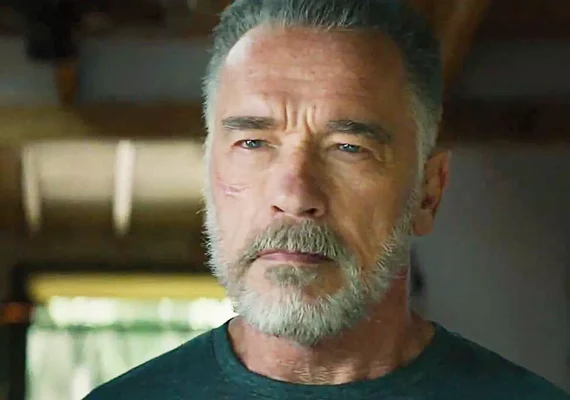 Arnold Schwarzenegger atropela ciclista em Los Angeles