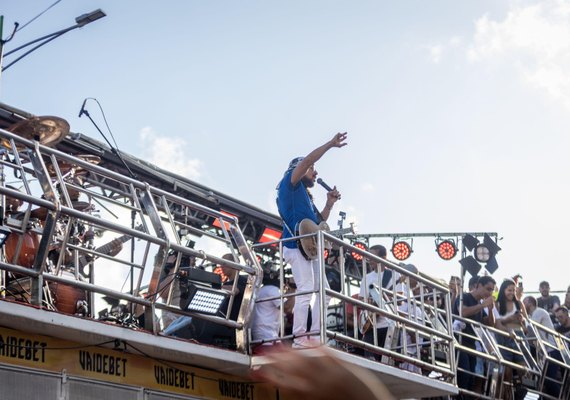 Bell Marques deve arrastar multidão no primeira dia de 2025 em Maceió