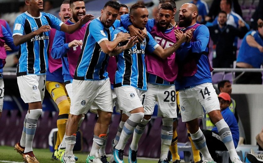 Grêmio vence Pachuca com gol de Everton na prorrogação e se garante na final