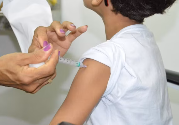 Alagoas recebe mais de 9 mil doses da vacina Pneumo 20 para crianças de até 5 anos