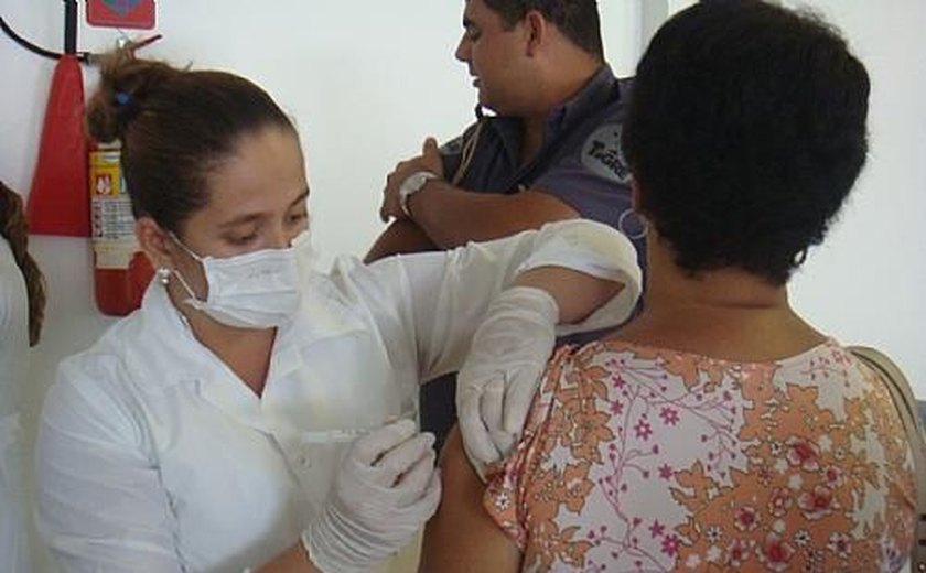 Influenza: vacina continua sem restrição de público-alvo em Maceió