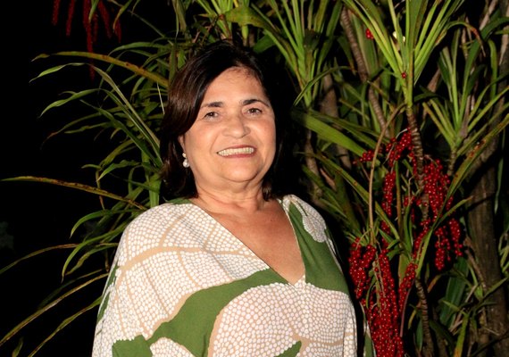 Escritora Fátima Maia realiza no próximo dia 24 a V Edição da Praça Lítero-Musical