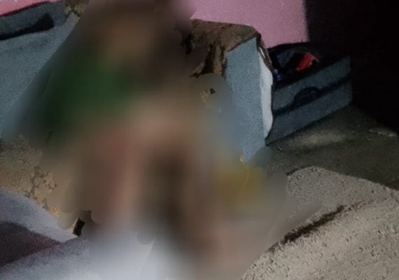 Homem é morto com oito tiros dentro de casa em Maceió