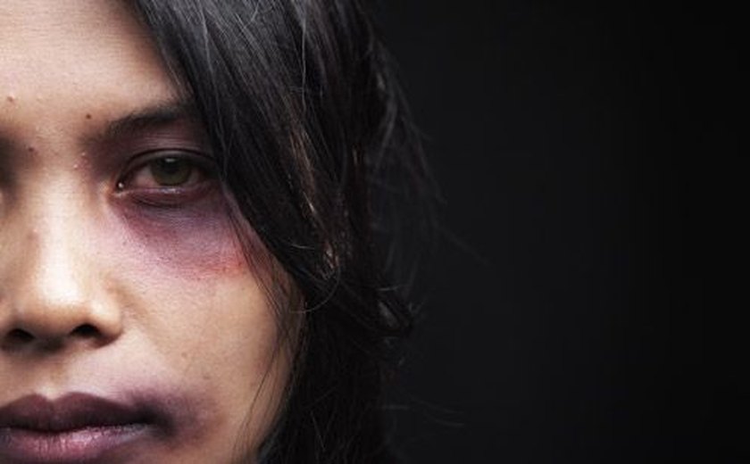 Jovem é preso após agredir namorada dentro de loja no Centro de Maceió