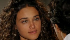 'Flor do Caribe': Taís revela segredo de Cassiano e complica vida do irmão