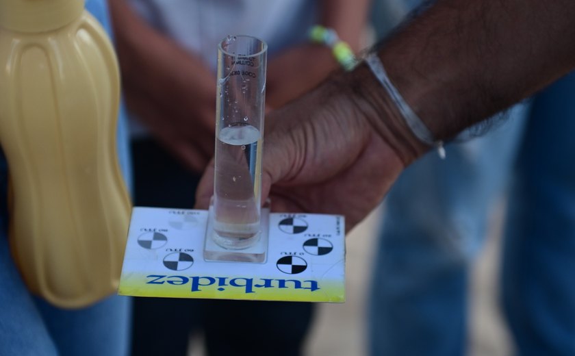 Estudantes do IFAL realizam biomonitoramento das águas do Rio São Francisco durante o Circuito Penedo de Cinema