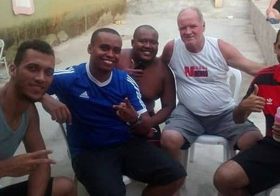 Pai de Neto vibra: 'Venho informar que meu filho está cada vez melhor'
